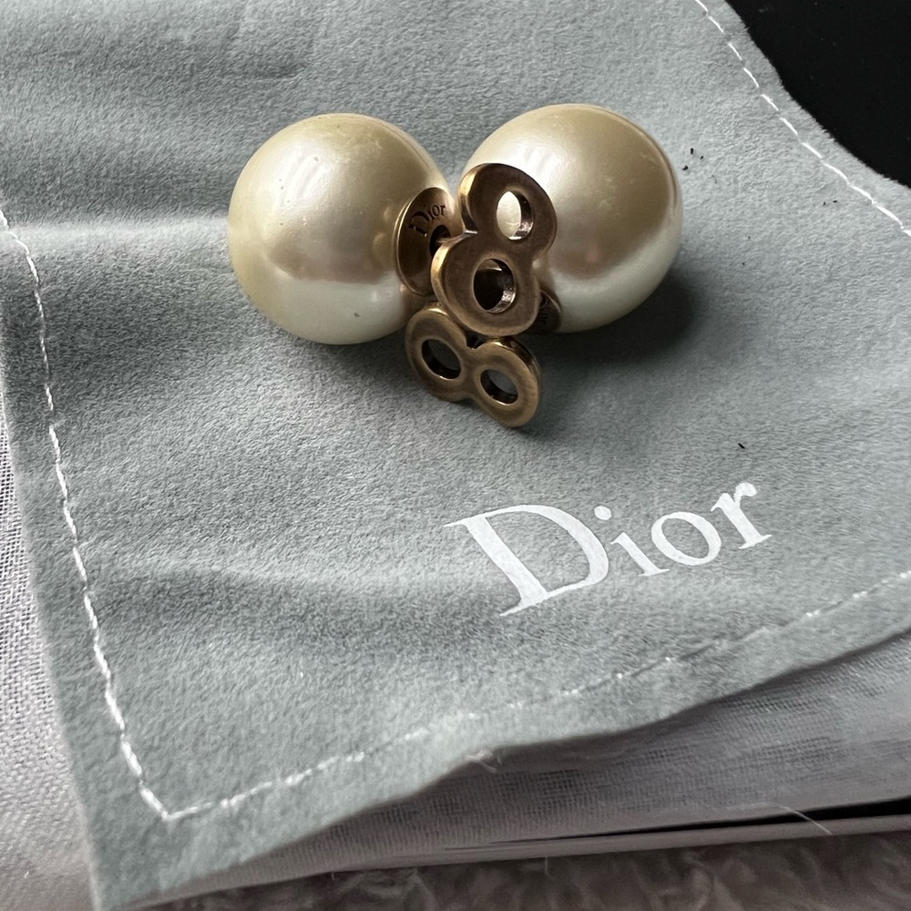 Dior pearl earrings